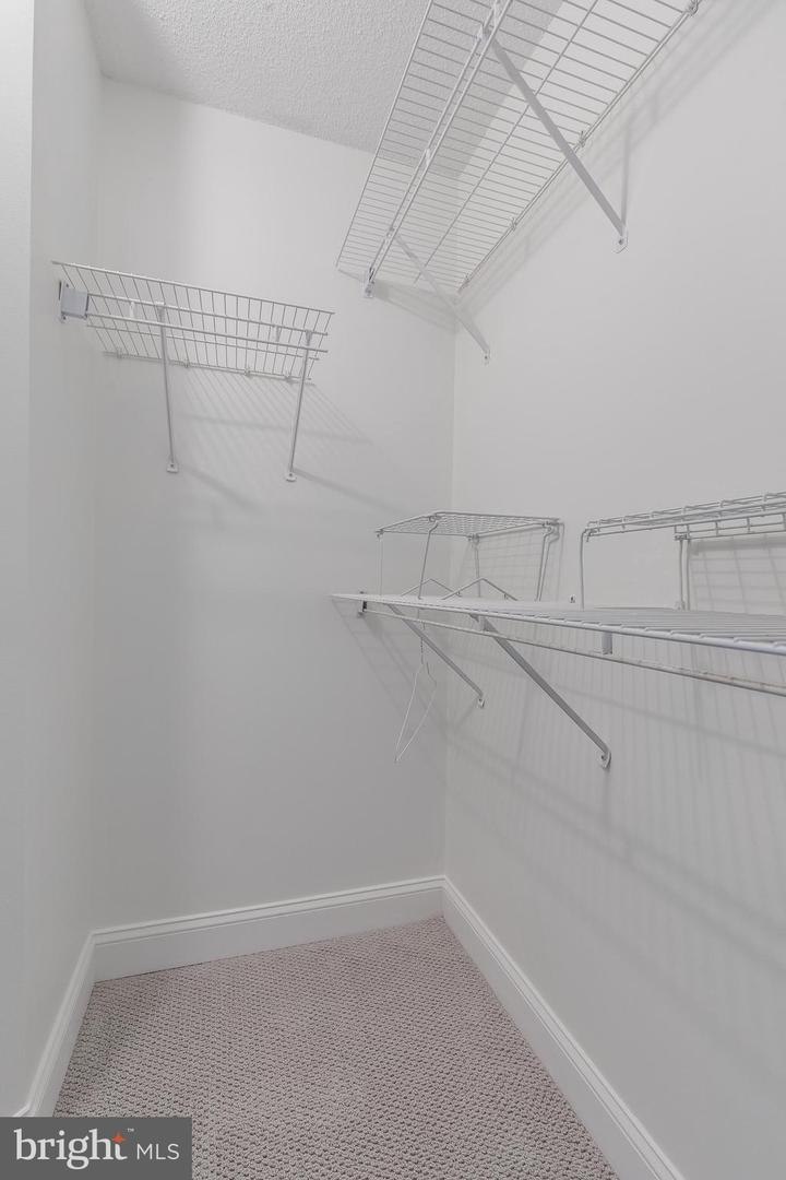900 N Stafford St #1402 Property Photo 15