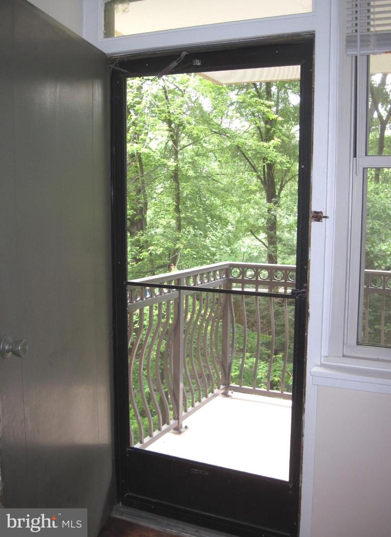 2030 N Adams St #405 Property Photo 15