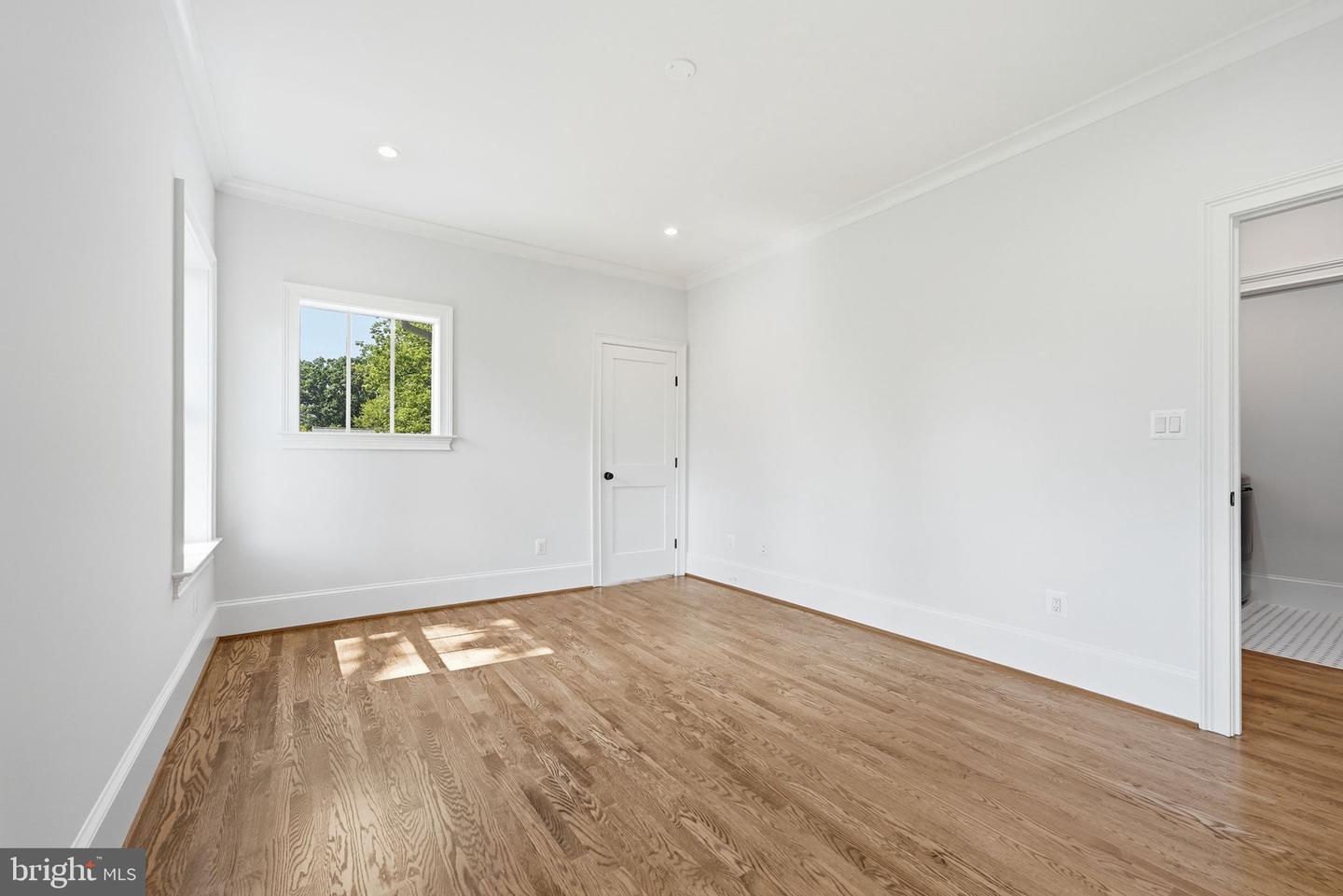 423 N Edgewood St Property Photo 66
