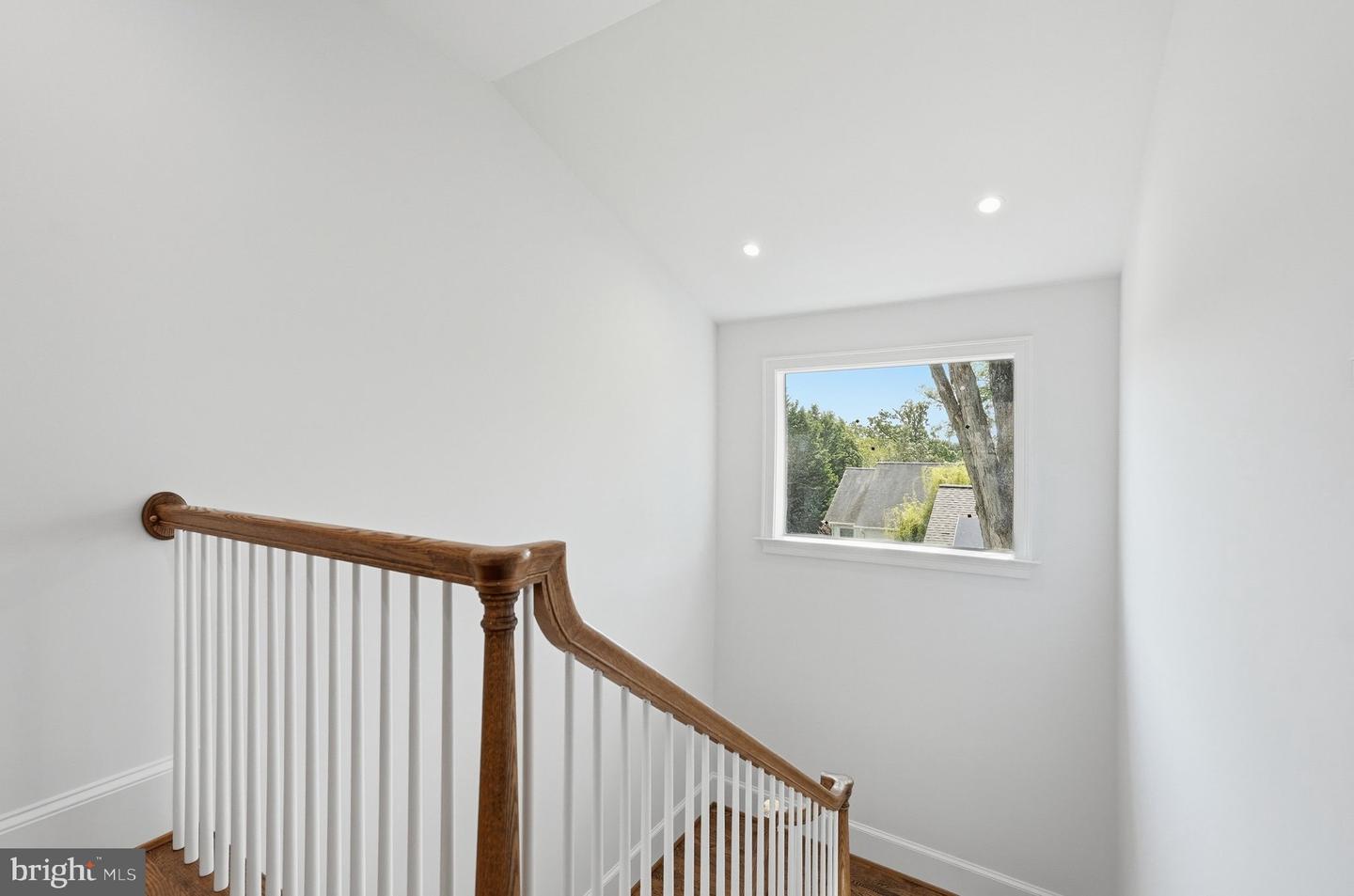 423 N Edgewood St Property Photo 70