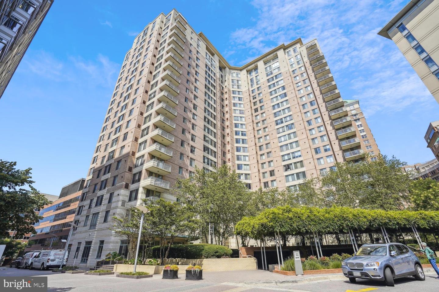 851 Glebe N #2015 Property Photo 1