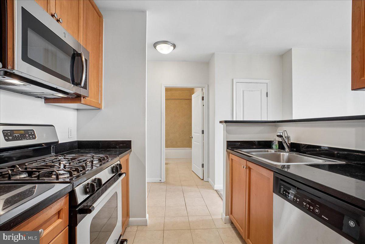 851 Glebe N #2015 Property Photo 10