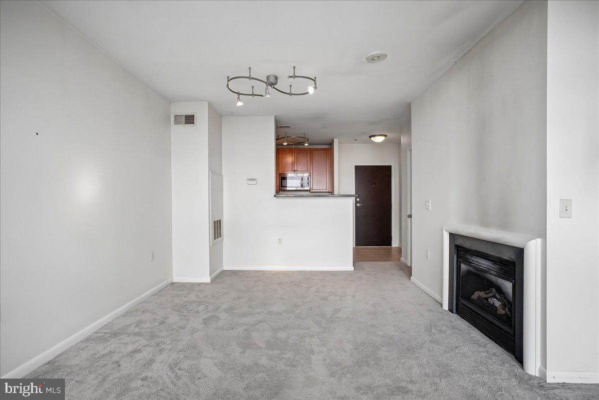 851 Glebe N #2015 Property Photo 12