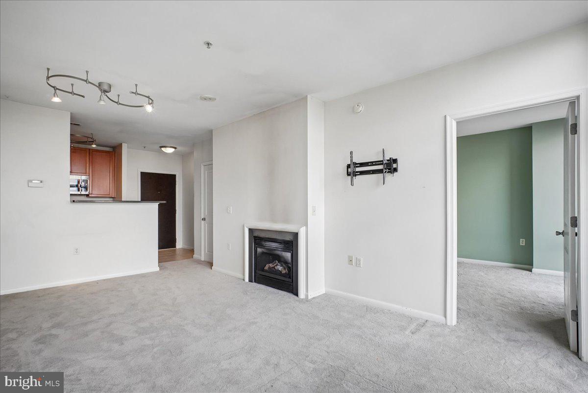 851 Glebe N #2015 Property Photo 13