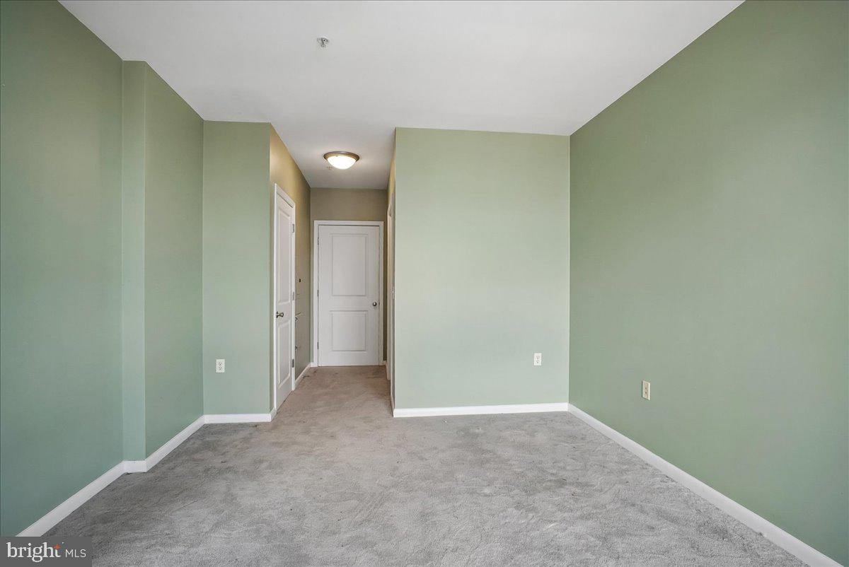 851 Glebe N #2015 Property Photo 20