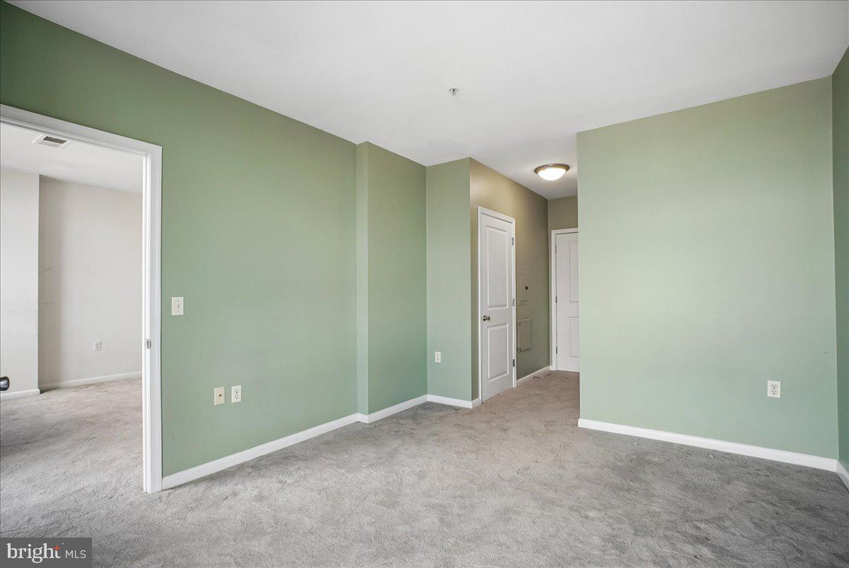 851 Glebe N #2015 Property Photo 21