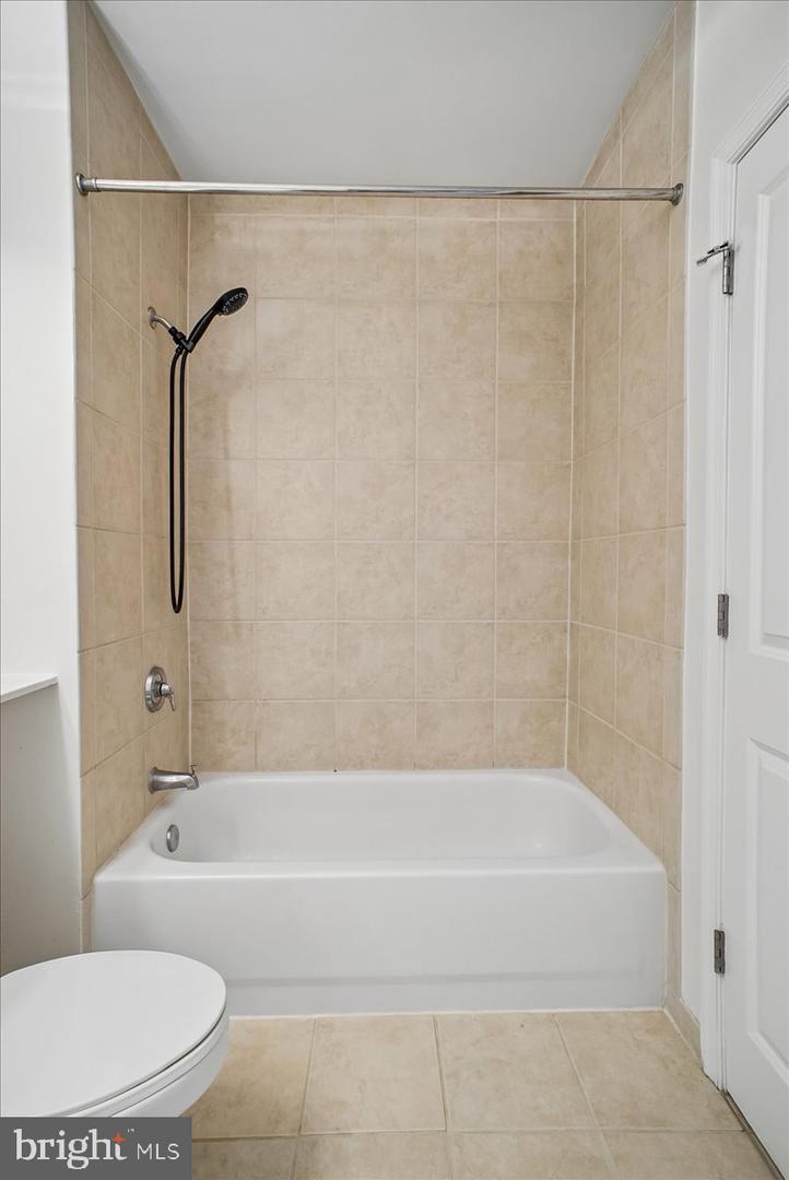 851 Glebe N #2015 Property Photo 28