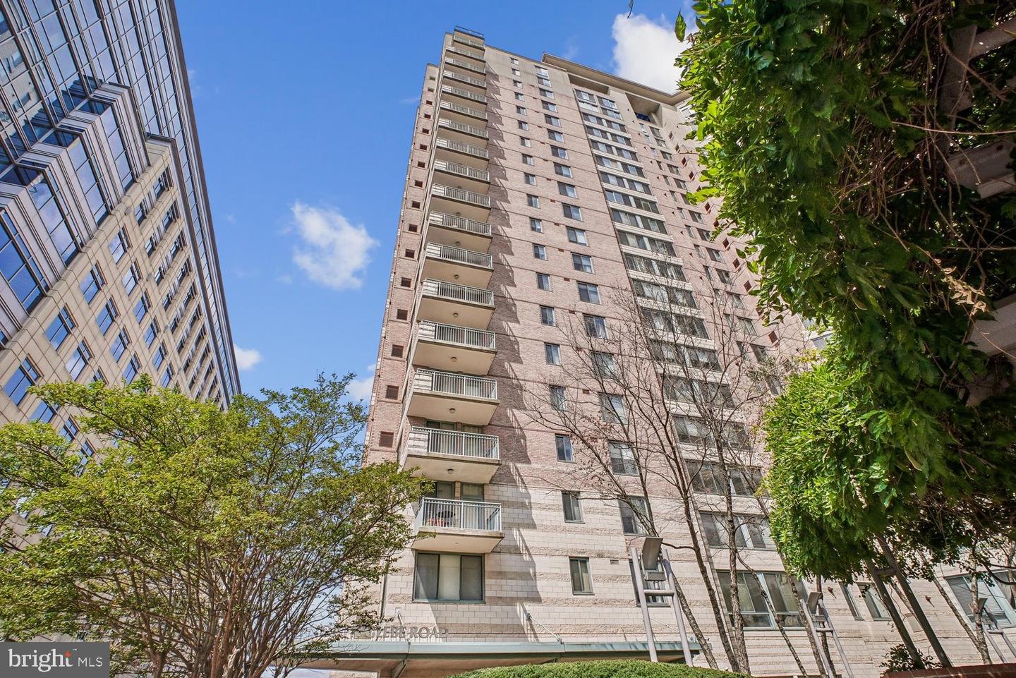 851 Glebe N #2015 Property Photo 32