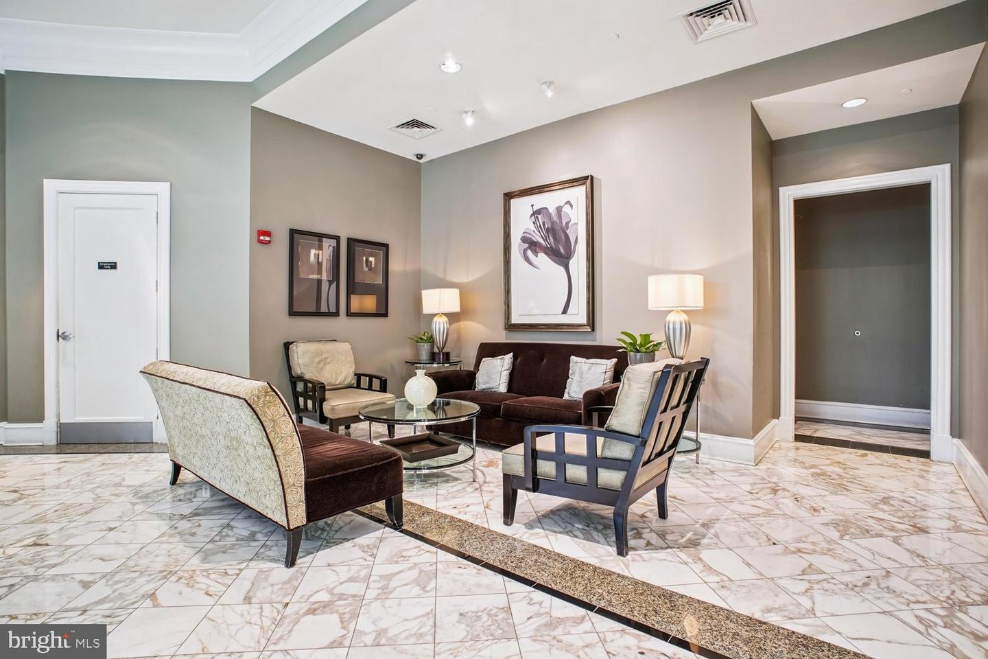 851 Glebe N #2015 Property Photo 35