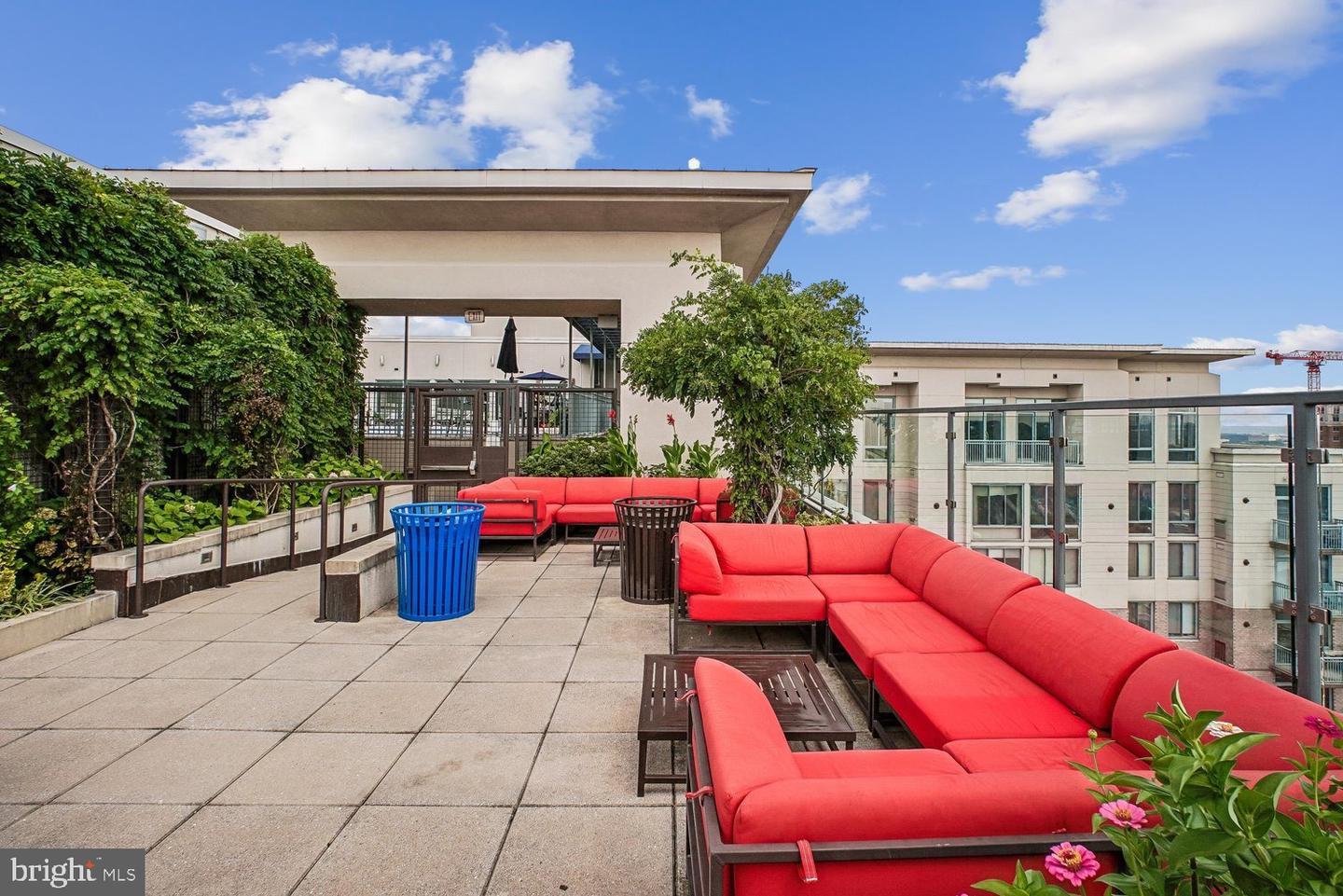851 Glebe N #2015 Property Photo 40