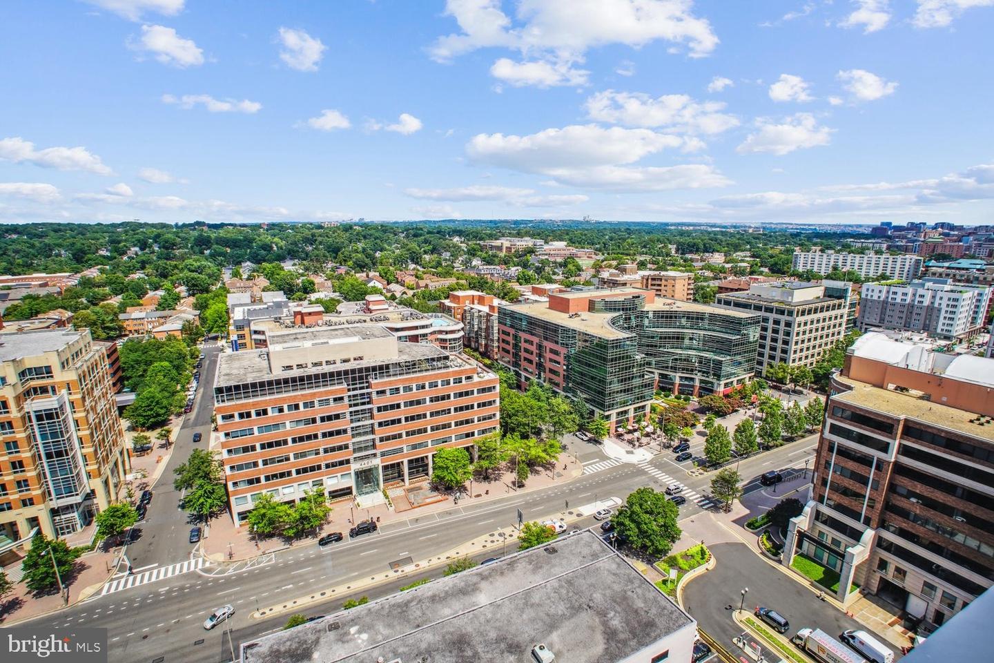 851 Glebe N #2015 Property Photo 48