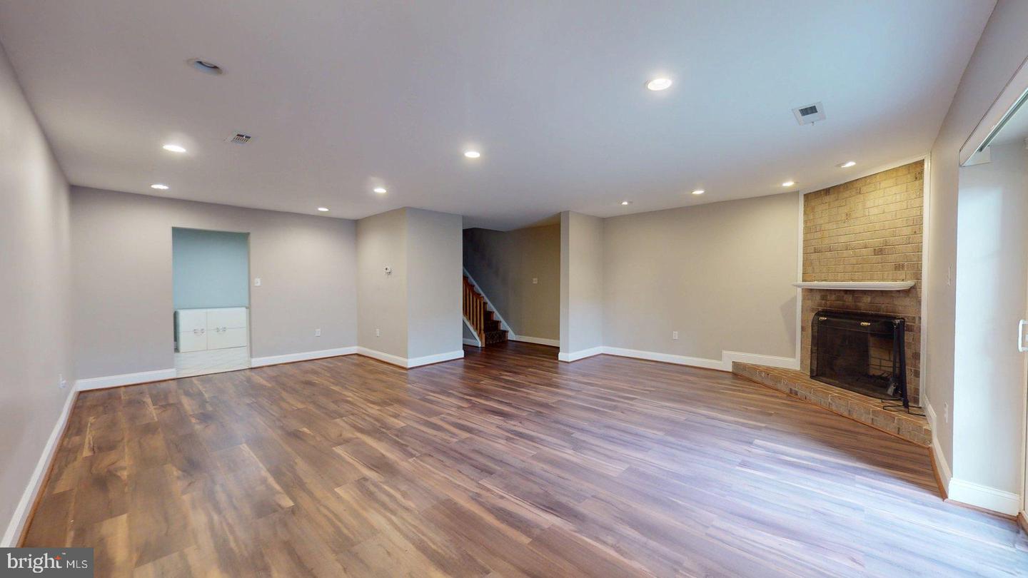 951 S ROLFE ST #1 Property Photo 1