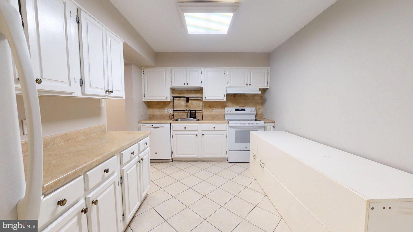 951 S Rolfe St #1 Property Photo 6