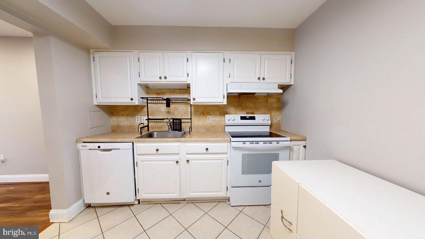 951 S Rolfe St #1 Property Photo 8
