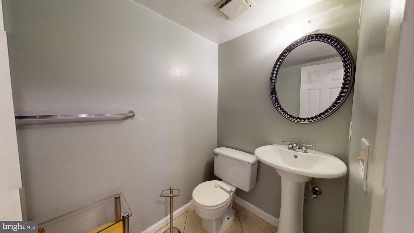 951 S Rolfe St #1 Property Photo 9
