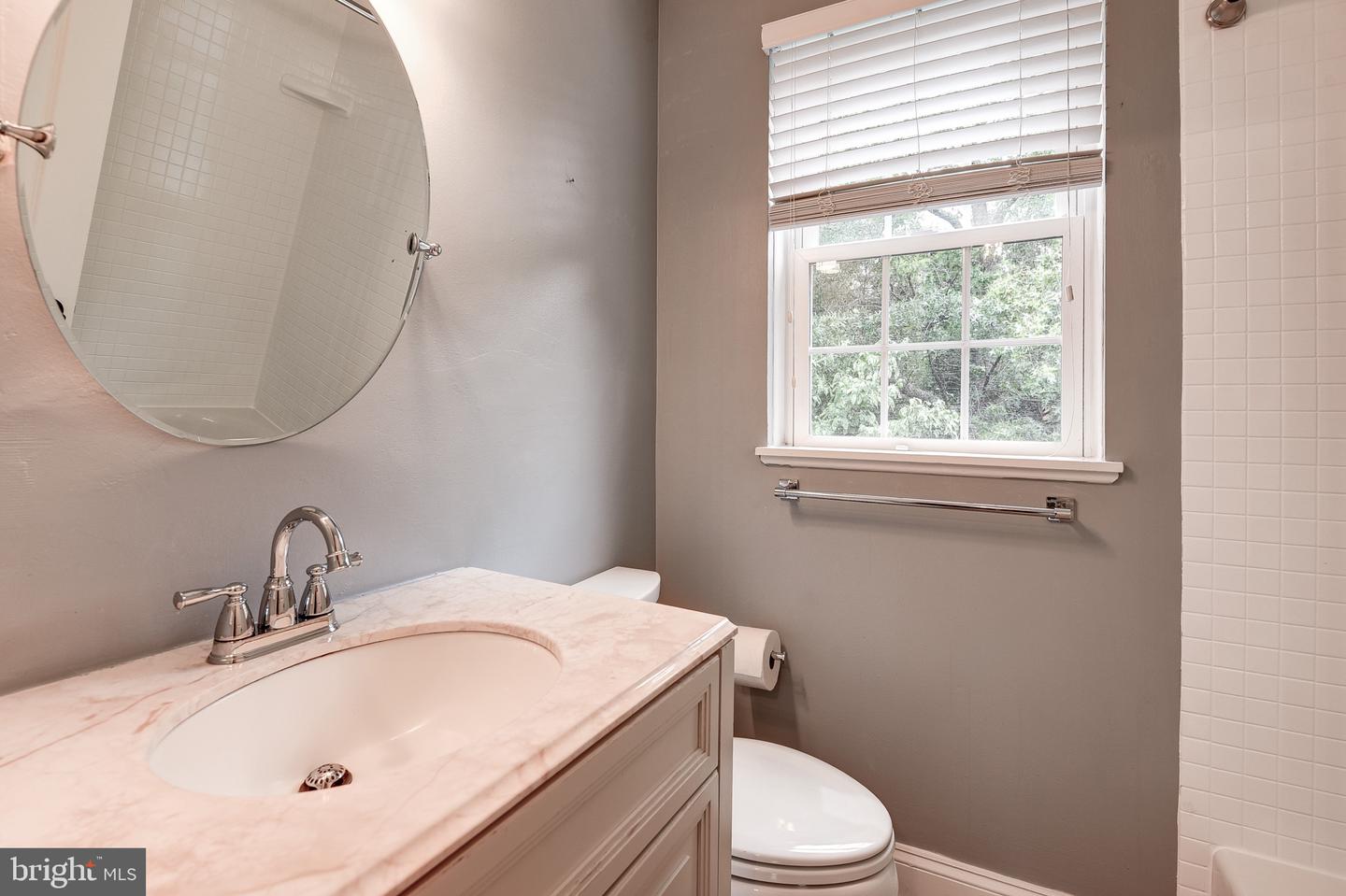2906 S Buchanan St Property Photo 16