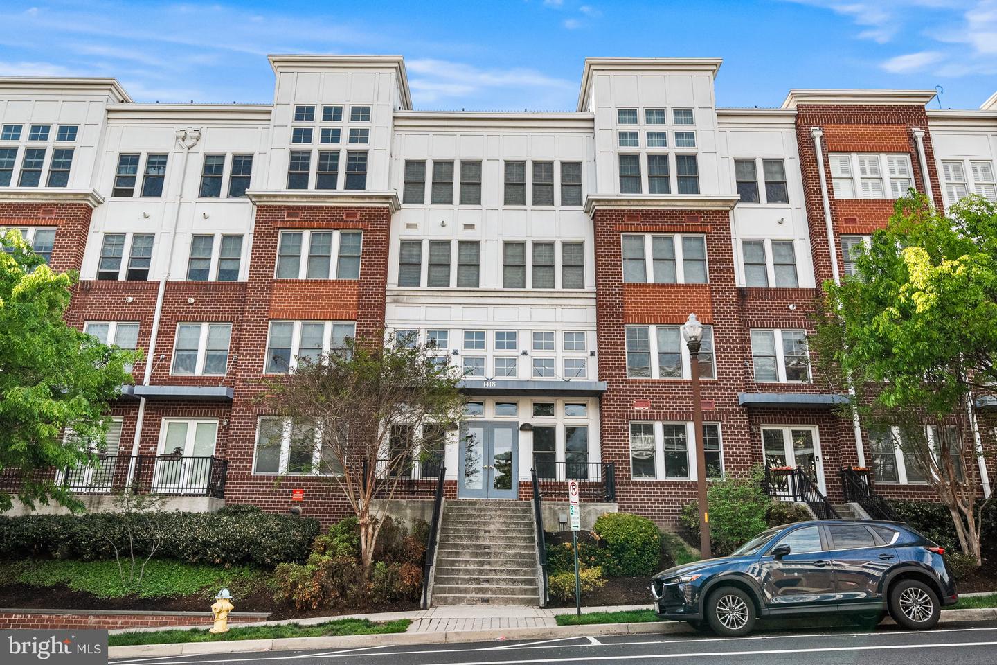 1418 N Rhodes St #b120 Property Photo 1