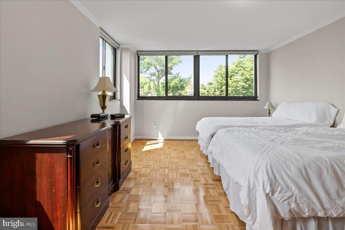 1101 S Arlington Ridge Rd #402 Property Photo 29