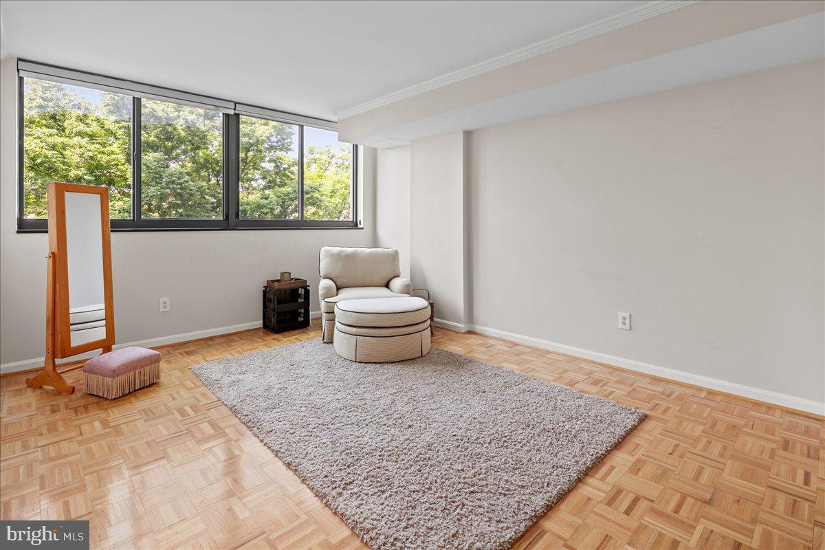 1101 S Arlington Ridge Rd #402 Property Photo 38