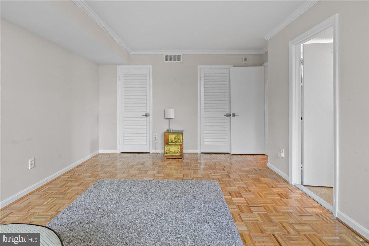 1101 S Arlington Ridge Rd #402 Property Photo 39