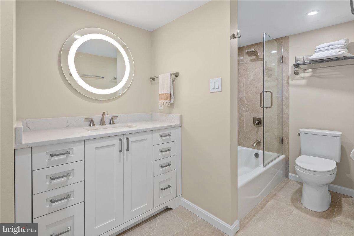 1101 S Arlington Ridge Rd #402 Property Photo 41