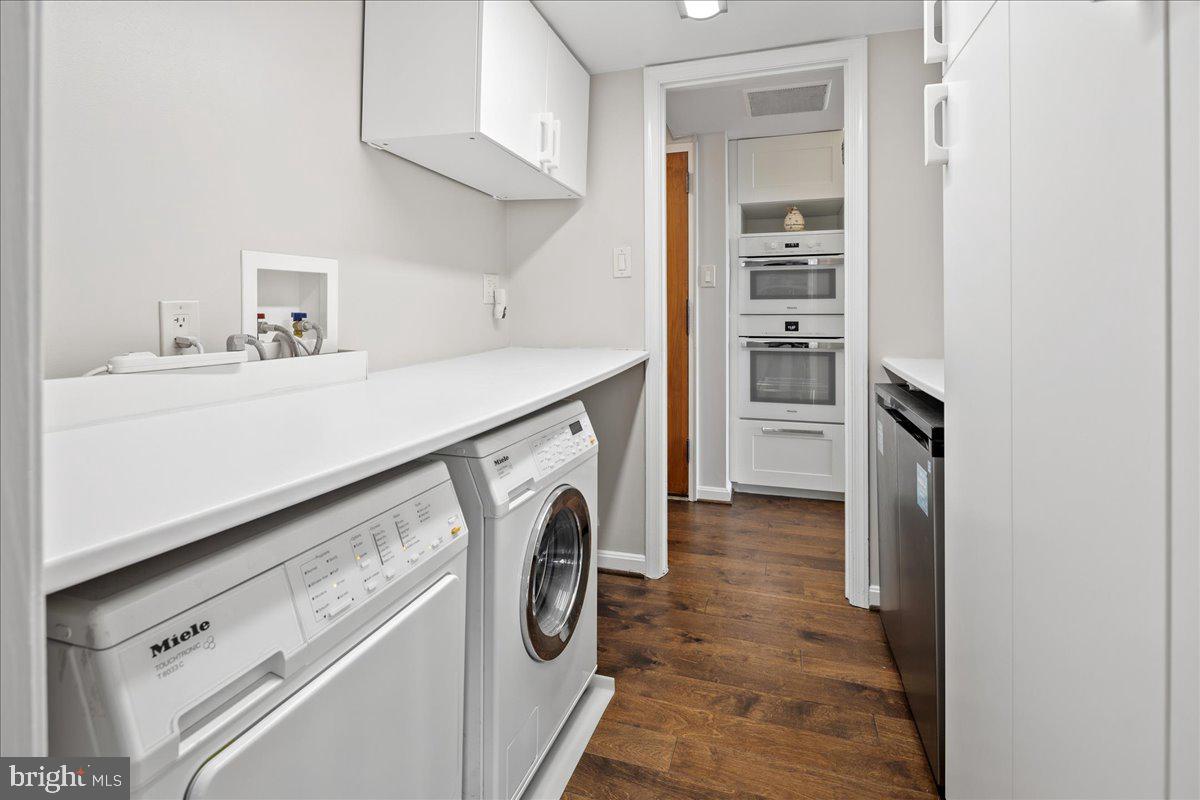 1101 S Arlington Ridge Rd #402 Property Photo 44