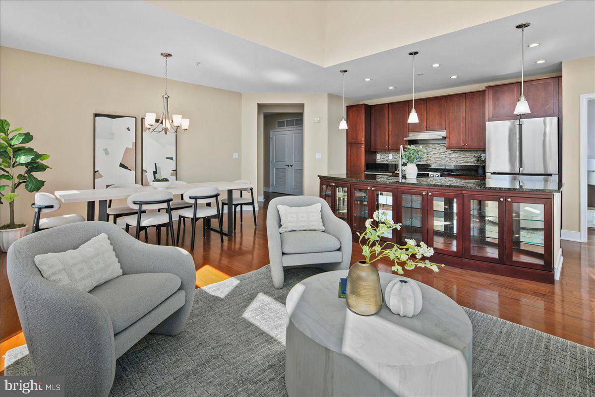 1511 Rolfe St N #a404 Property Photo 5