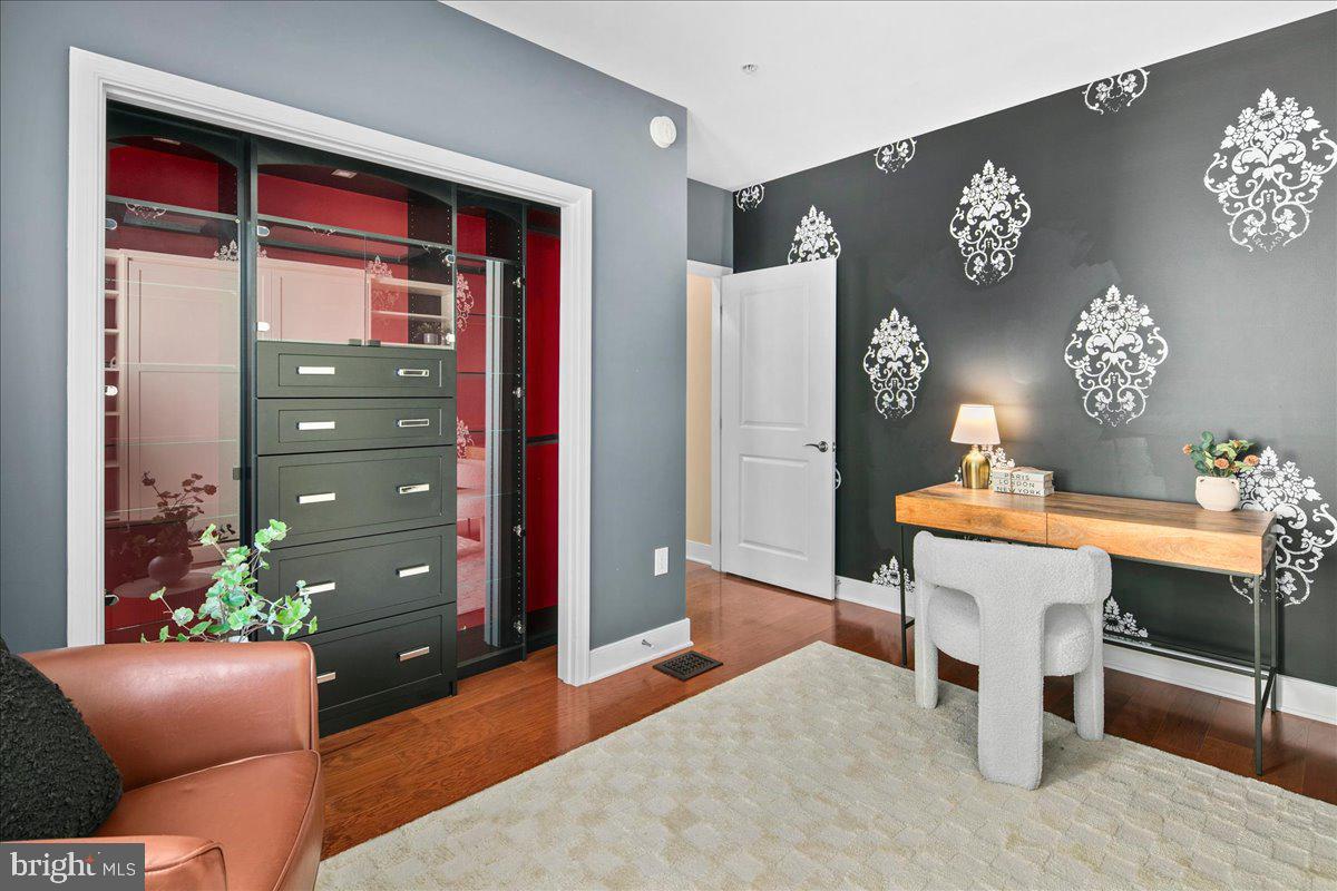 1511 Rolfe St N #a404 Property Photo 23