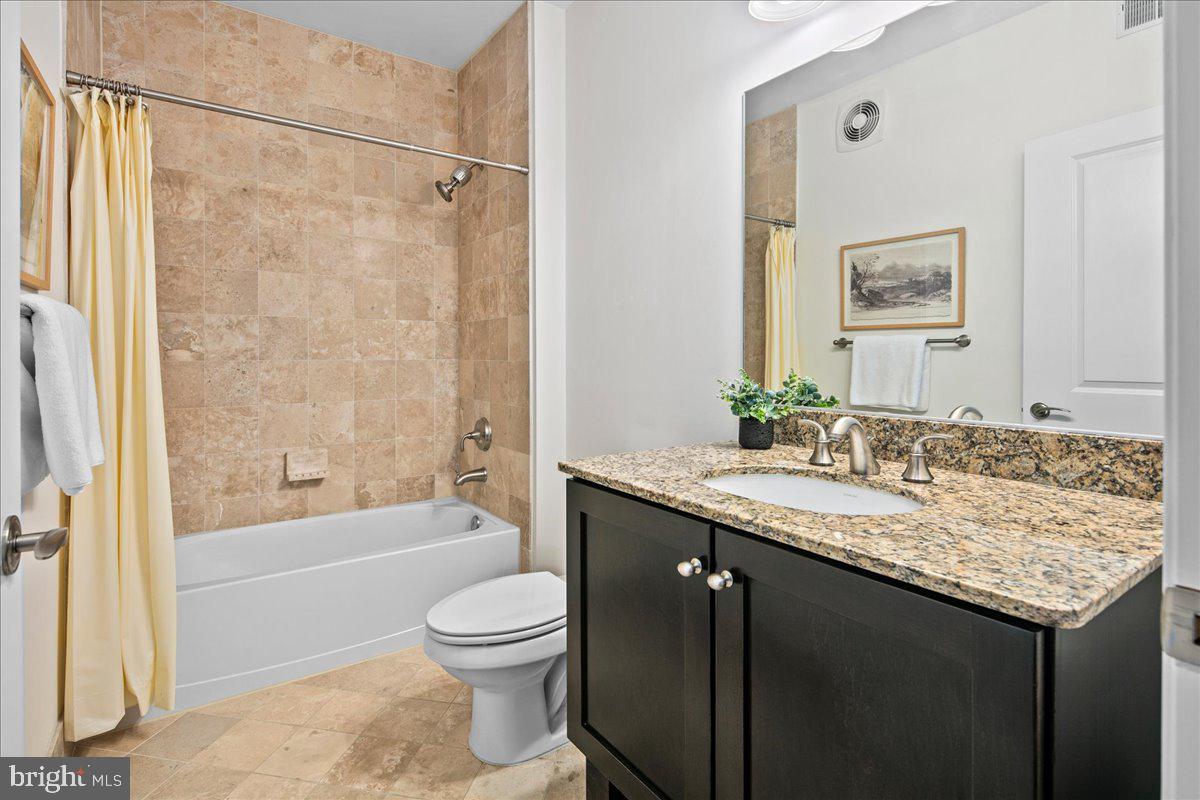 1511 Rolfe St N #a404 Property Photo 24