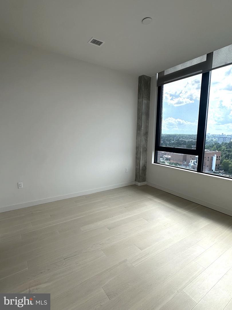3030 Potomac Ave #ph5 Property Photo 14