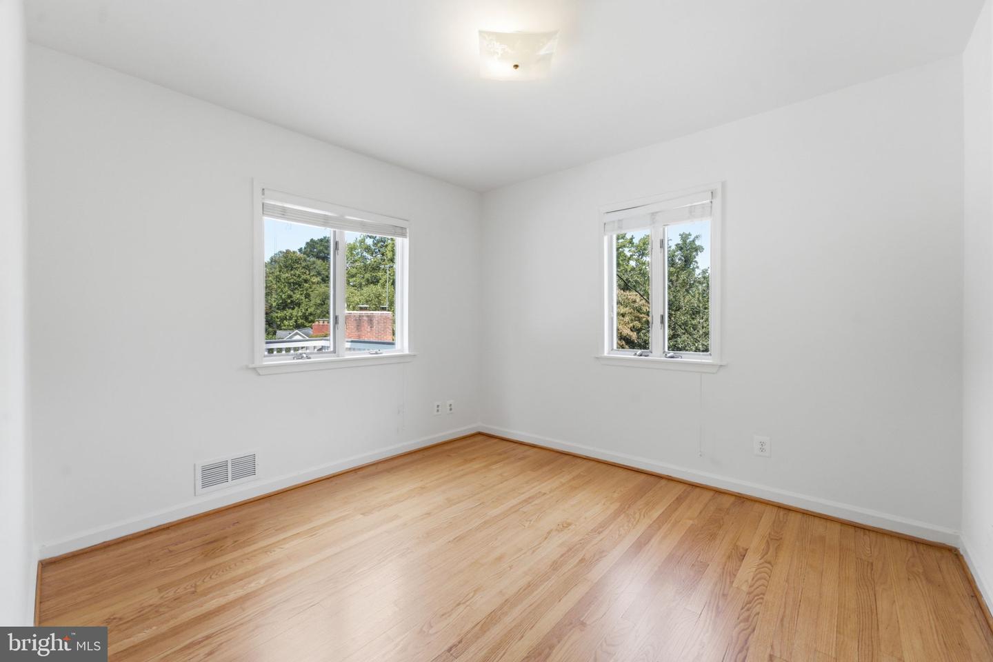 3901 31st St N Property Photo 17