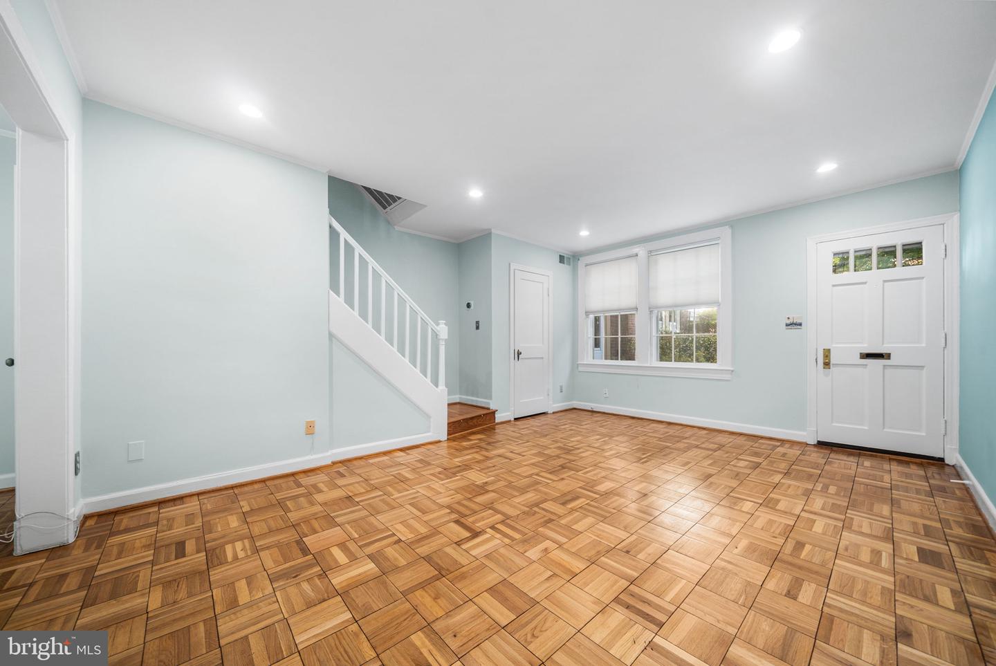 1400 S Barton St S #424 Property Photo 3