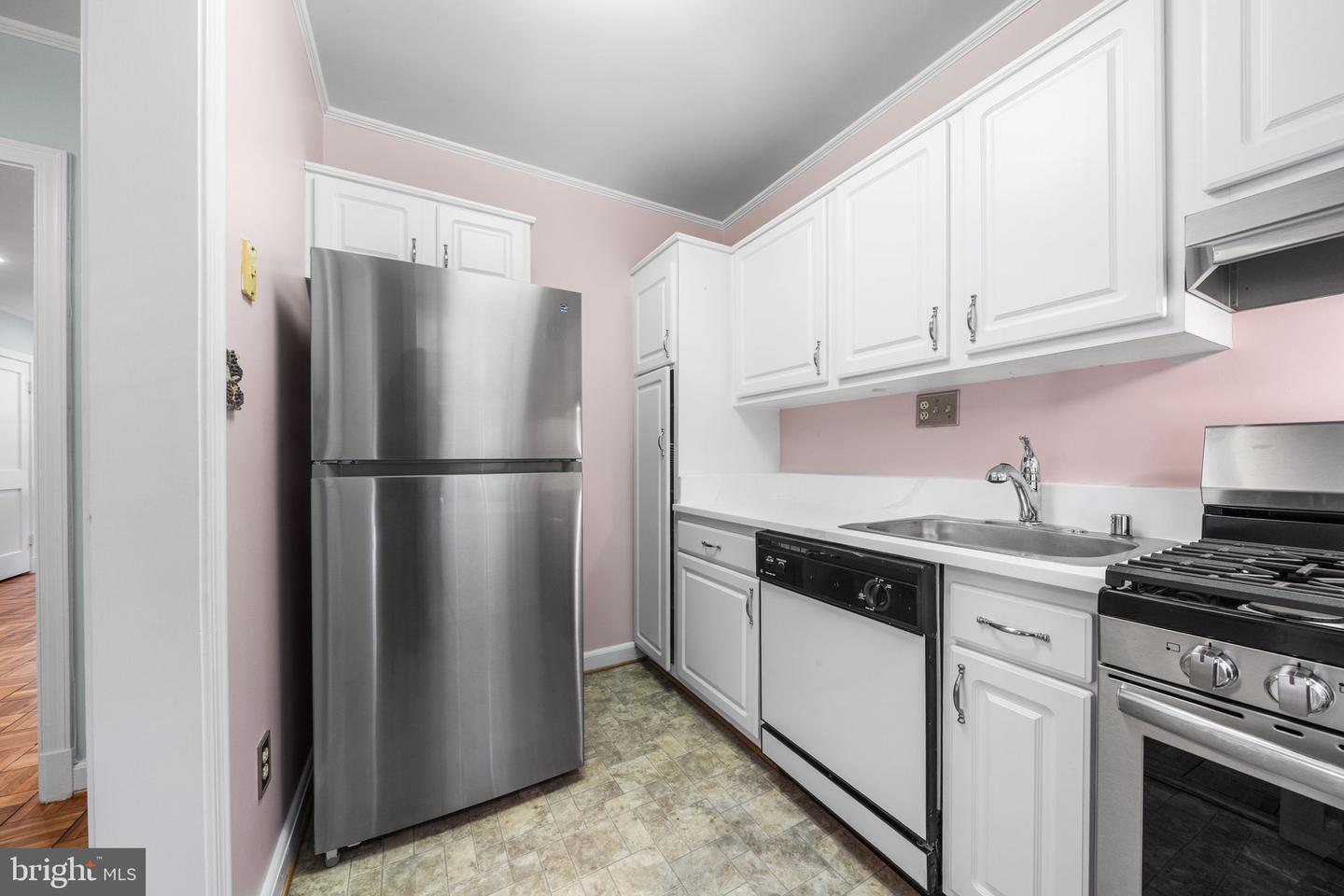 1400 S Barton St S #424 Property Photo 8