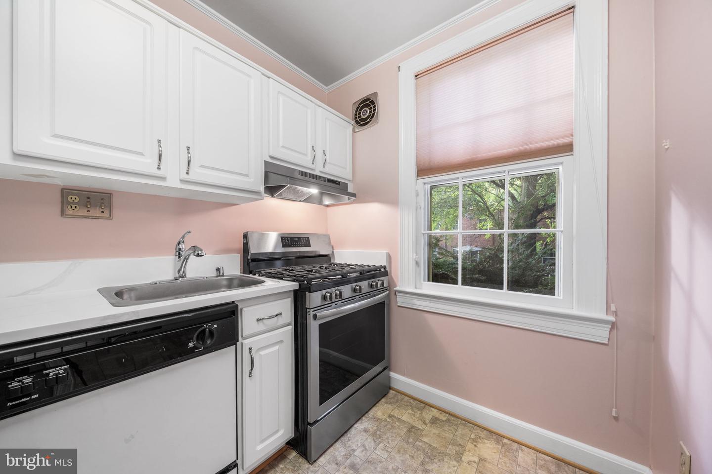 1400 S Barton St S #424 Property Photo 10