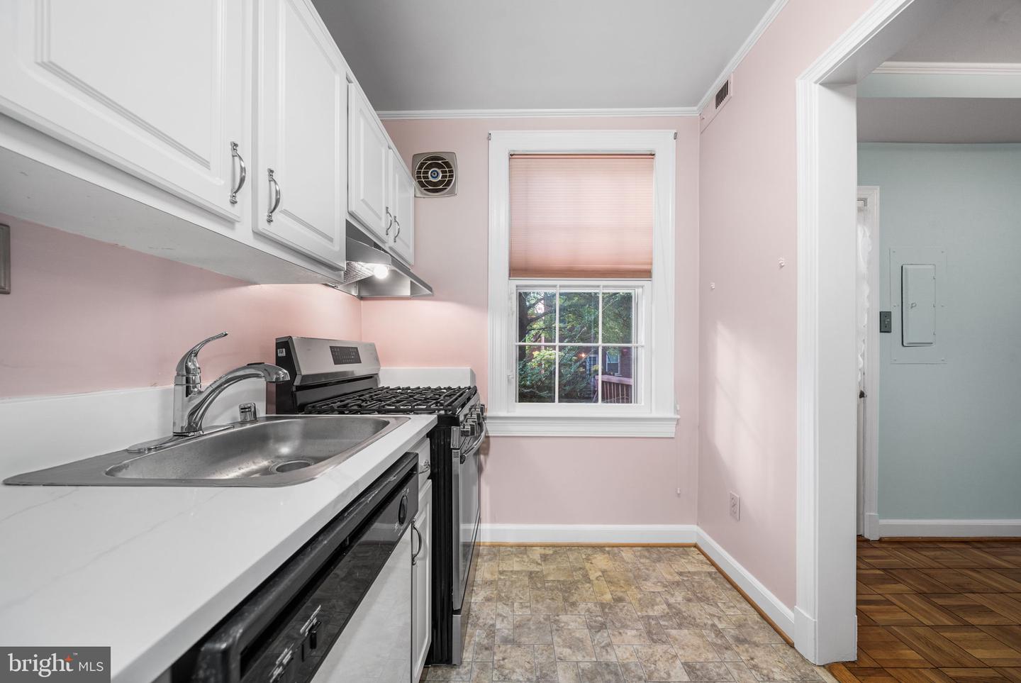 1400 S Barton St S #424 Property Photo 11