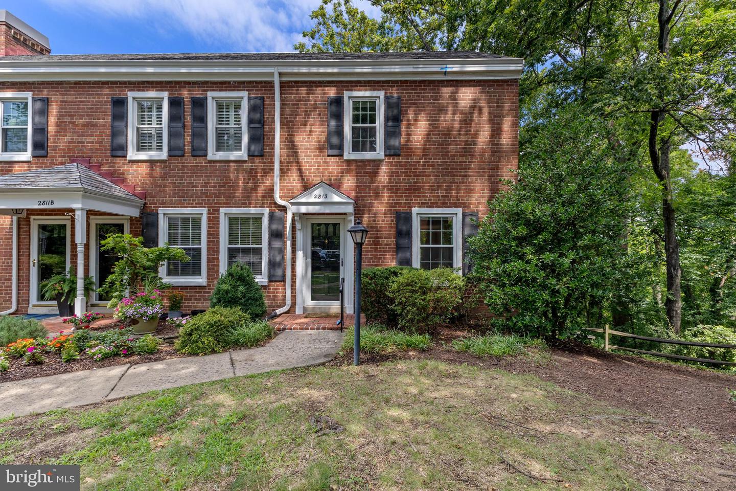 2813 S Abingdon St Property Photo 1