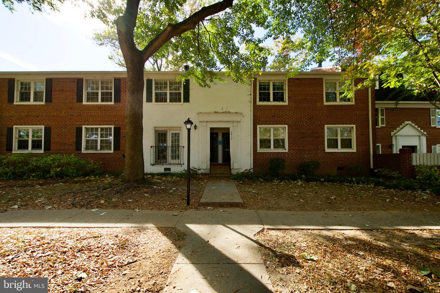 2812 S WAKEFIELD ST #B Property Photo 1