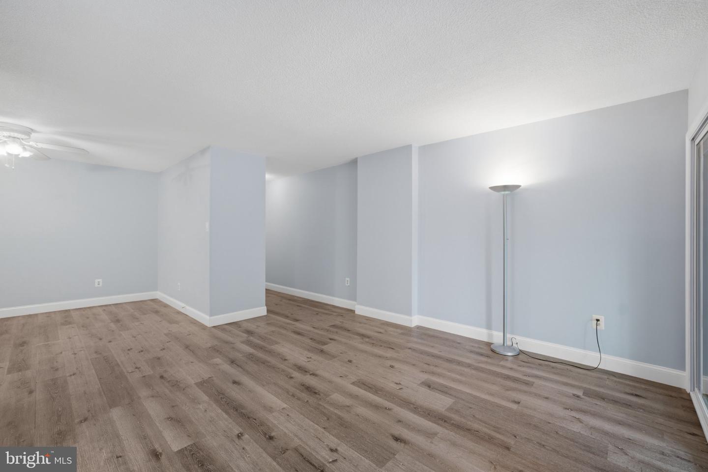 1300 Army Navy Dr #102 Property Photo 7