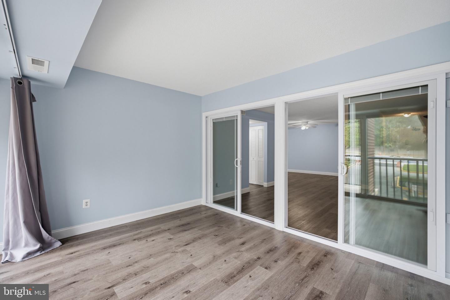 1300 Army Navy Dr #102 Property Photo 19