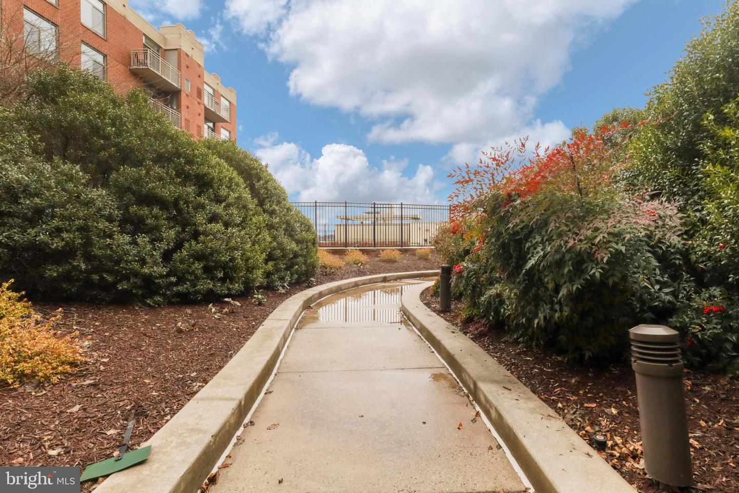 3600 S Glebe Rd #628w Property Photo 38