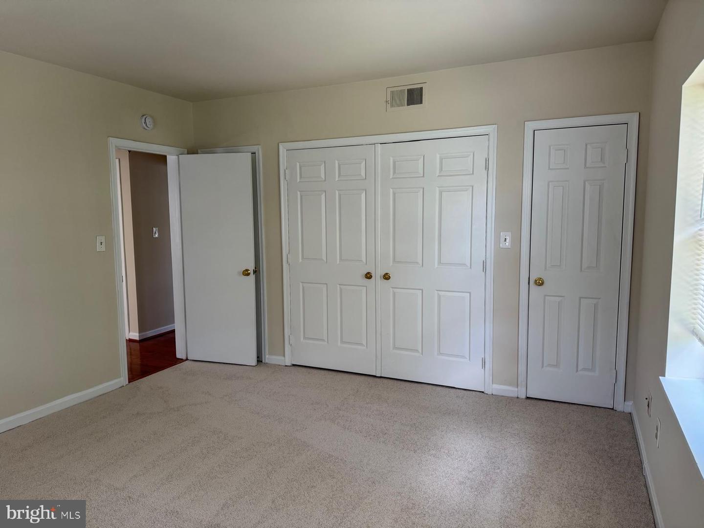1720 Queens Ln #3-172 Property Photo 20