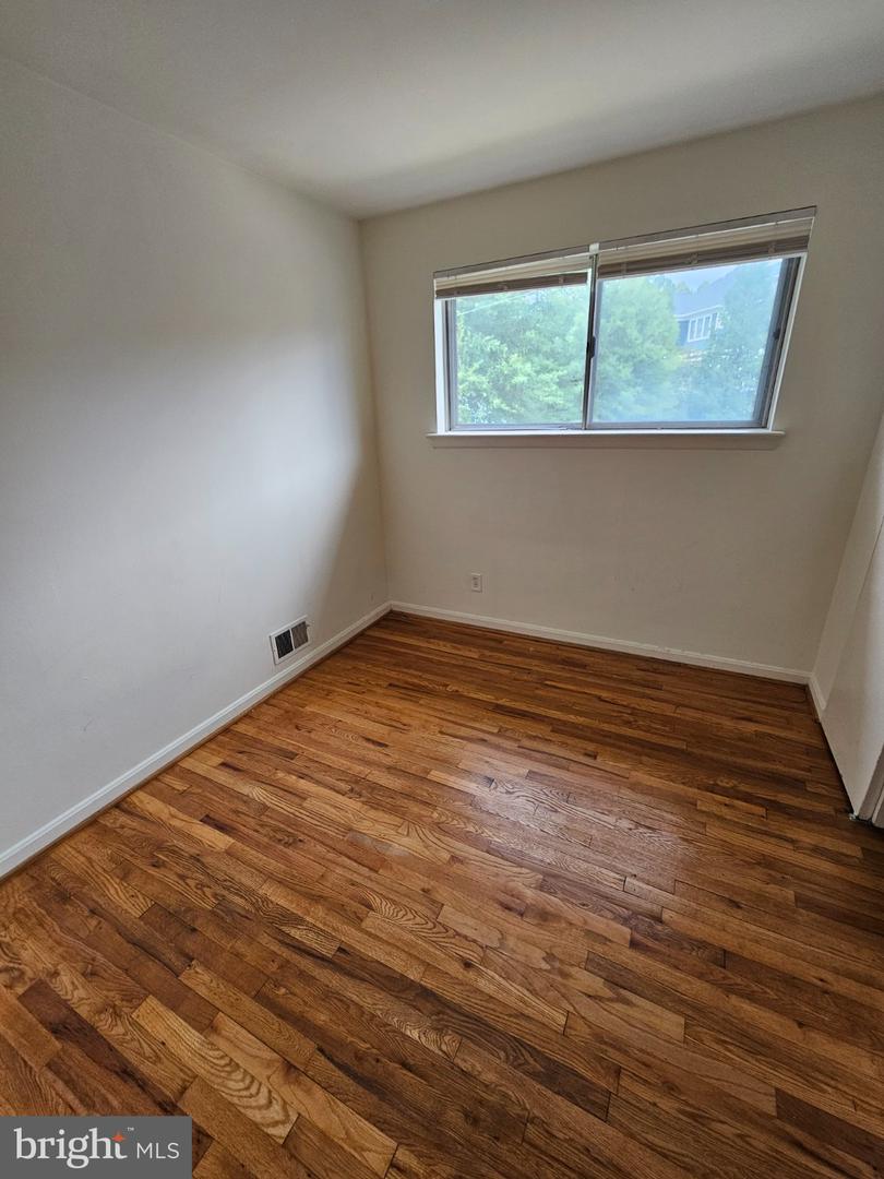 3316 13th St N #2nd Floor Property Photo 14