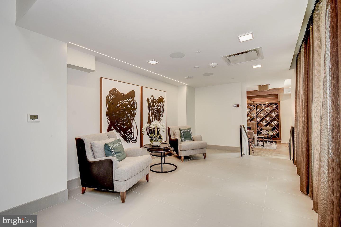 1411 Key Blvd #406 Property Photo 4