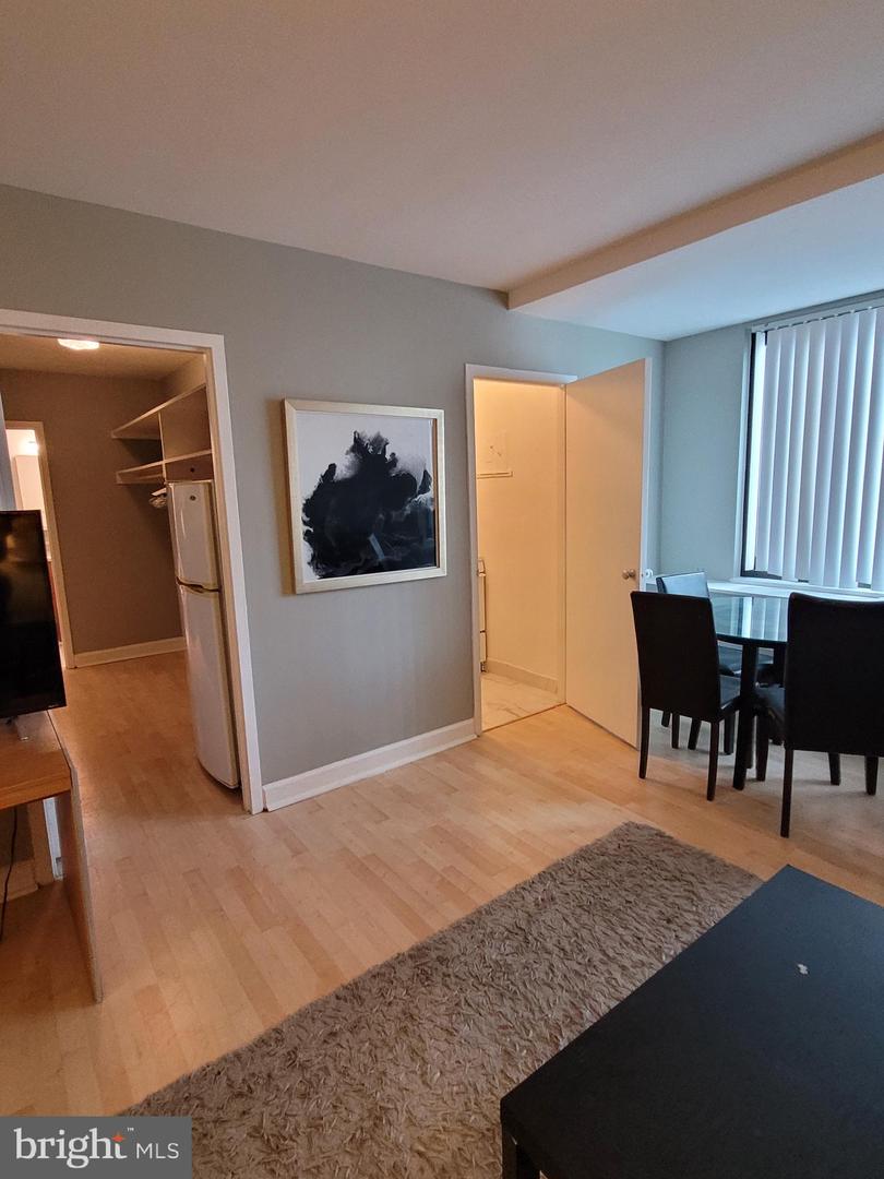 1021 Arlington Blvd #713 Property Photo 8