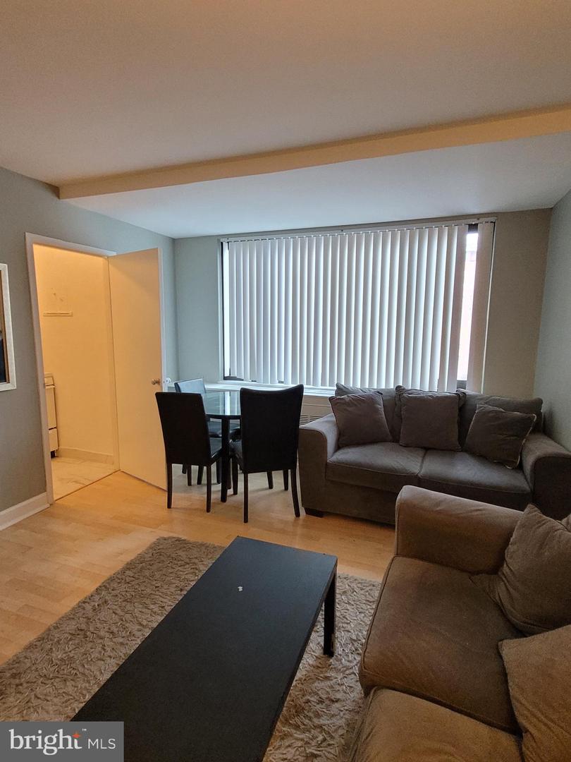 1021 Arlington Blvd #713 Property Photo 9