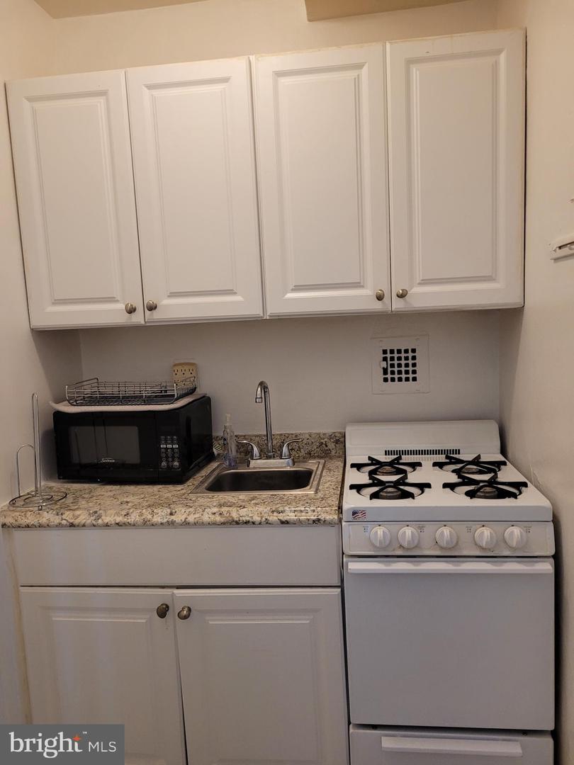 1021 Arlington Blvd #713 Property Photo 16