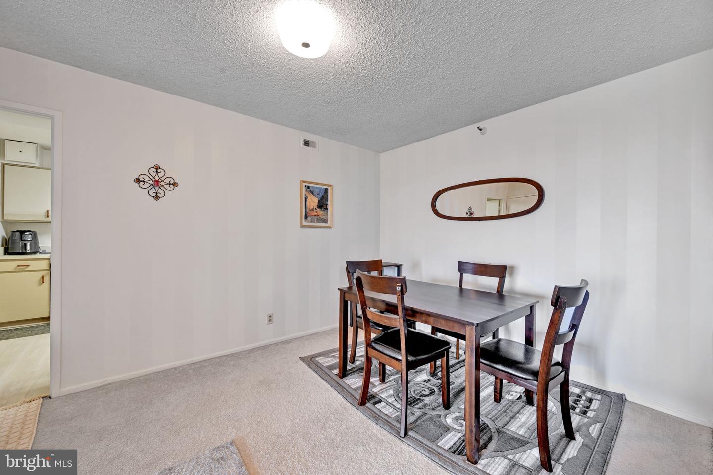 1600 N Oak St #808 Property Photo 7