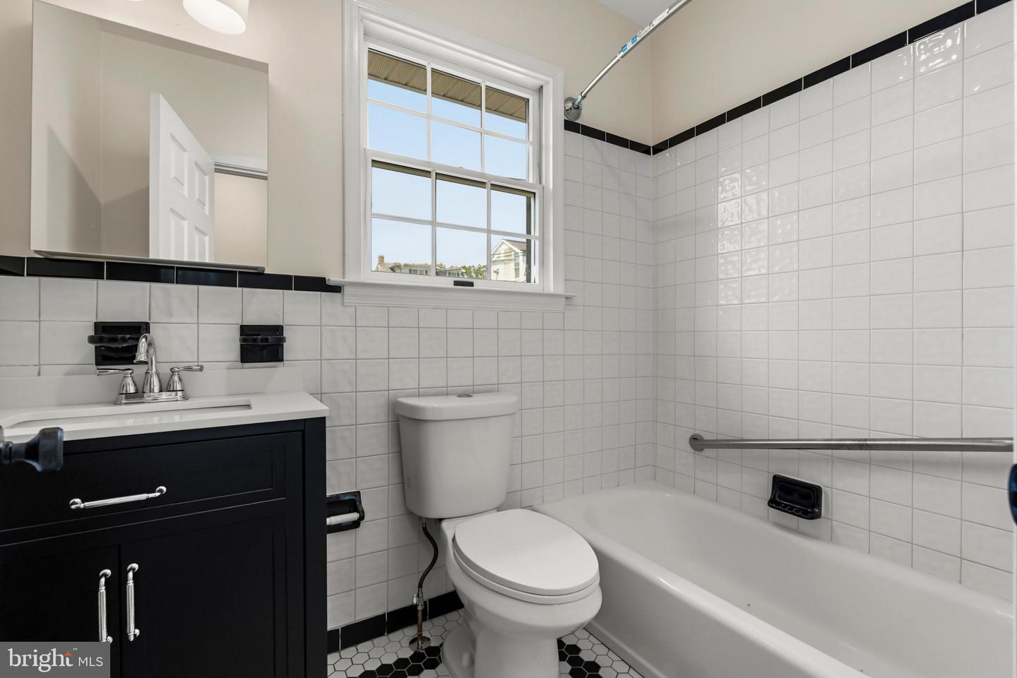 1801 S Glebe Rd Property Photo 19