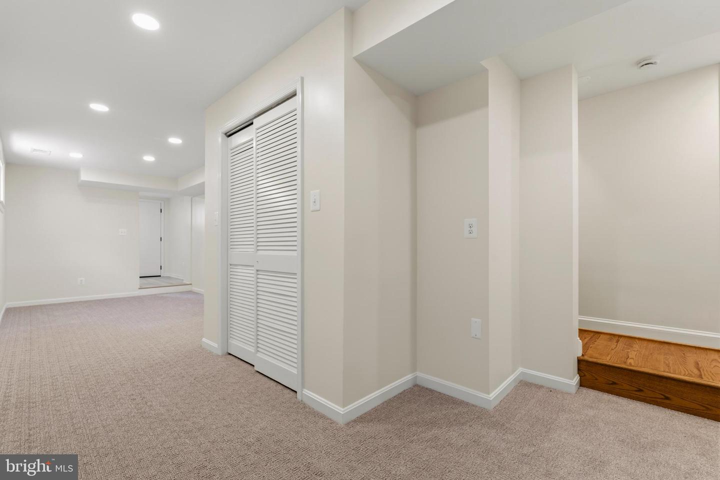 1801 S Glebe Rd Property Photo 24