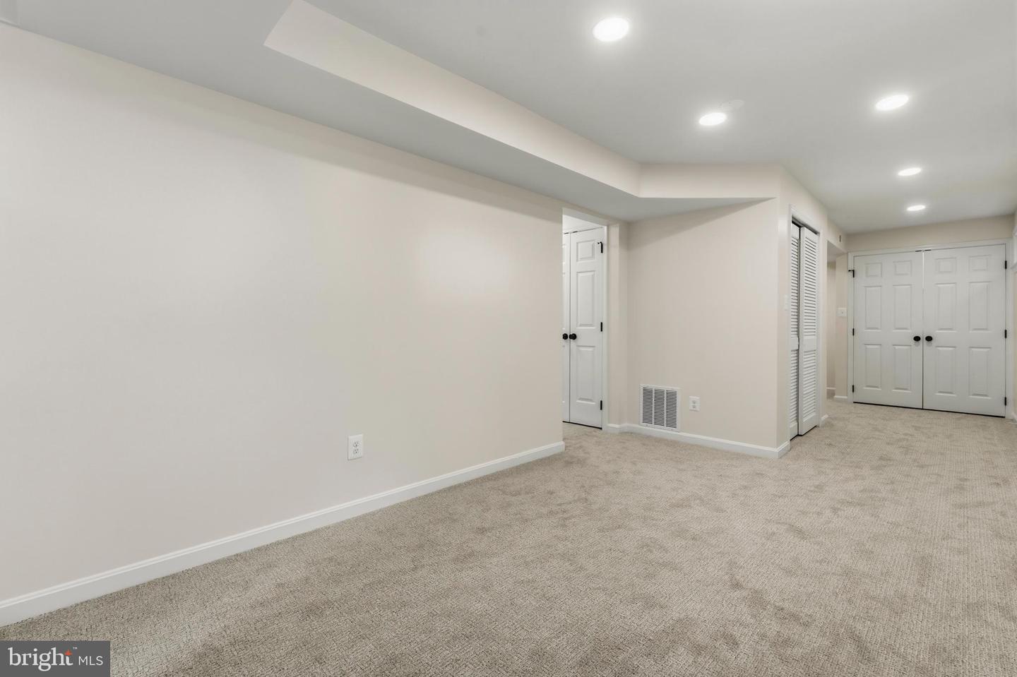 1801 S Glebe Rd Property Photo 27